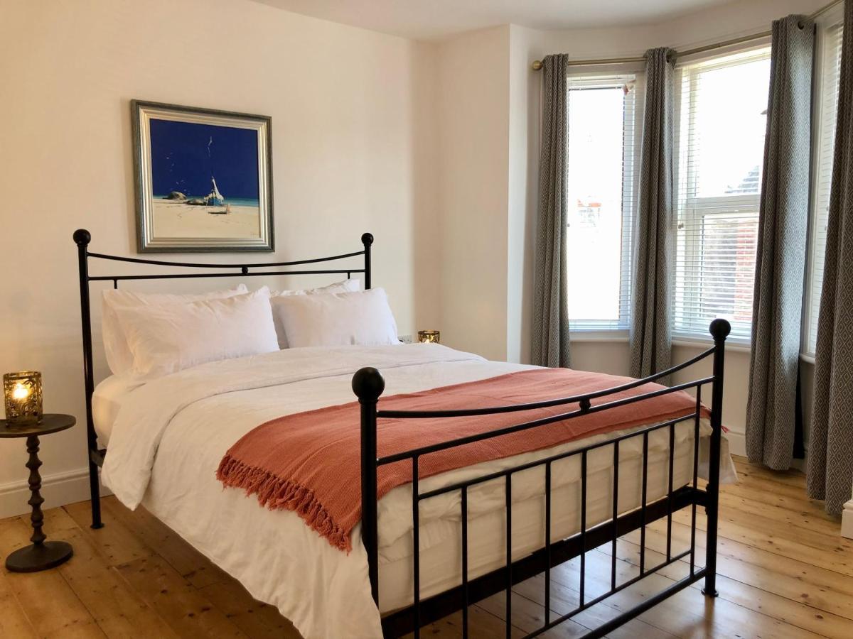 House With Parking, Short Stroll To Quay, Shops And Restaurants Villa Poole Exteriör bild