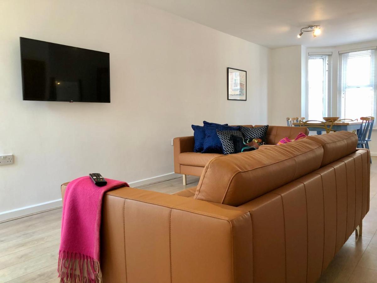 House With Parking, Short Stroll To Quay, Shops And Restaurants Villa Poole Exteriör bild