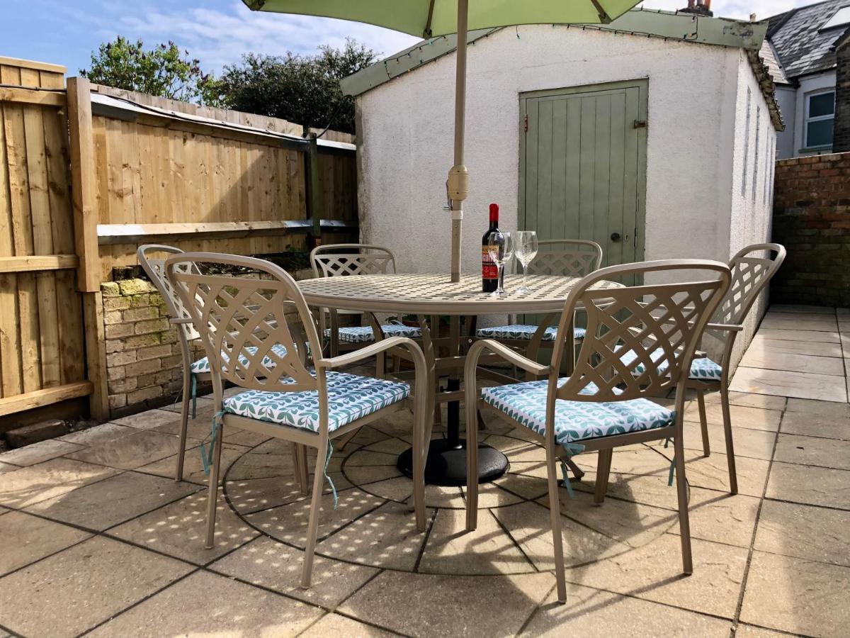 House With Parking, Short Stroll To Quay, Shops And Restaurants Villa Poole Exteriör bild
