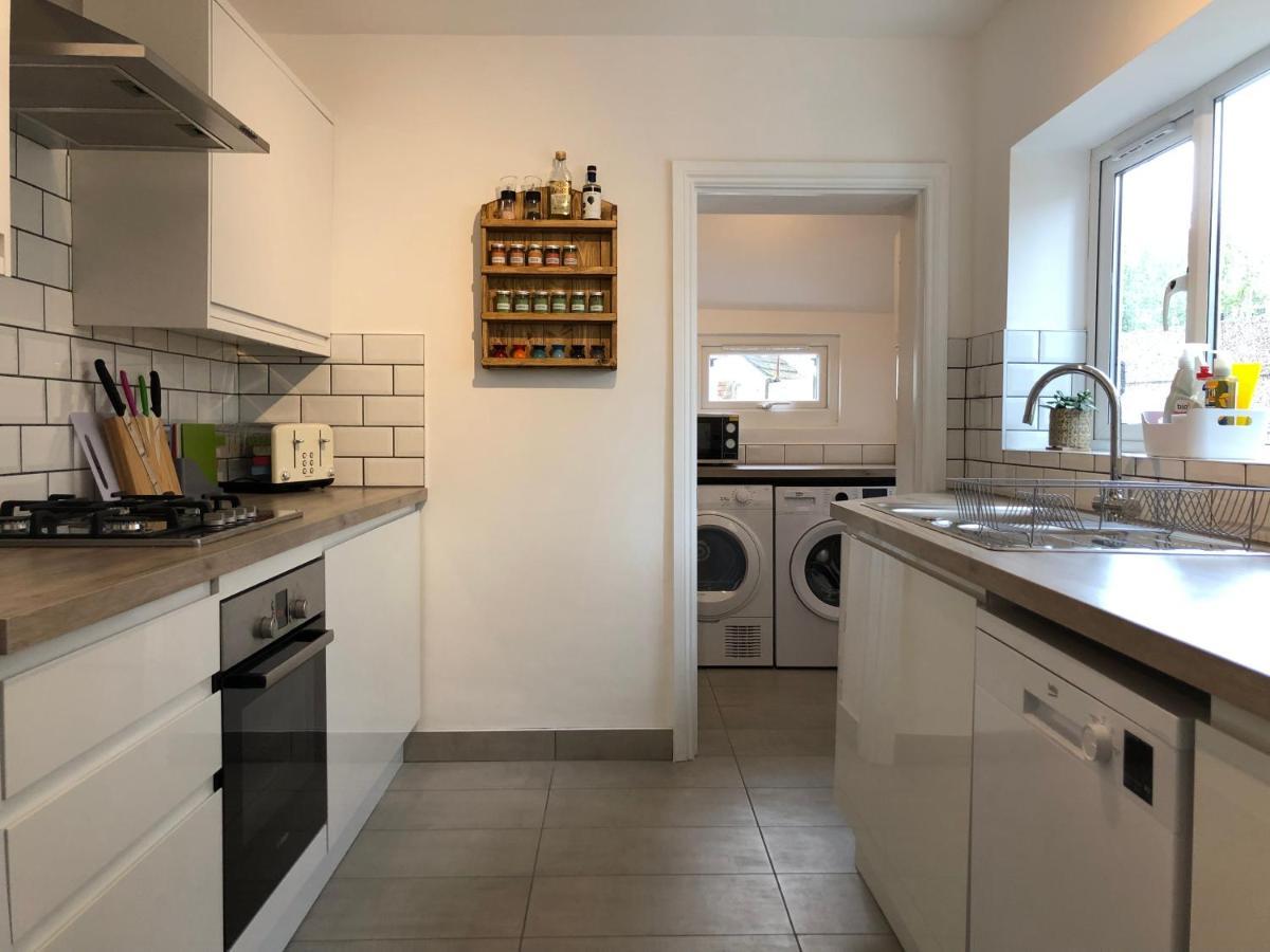 House With Parking, Short Stroll To Quay, Shops And Restaurants Villa Poole Exteriör bild